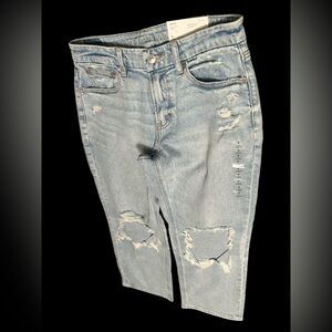 NWT American Eagle curvy straight distressed light wash jean size 6 x short